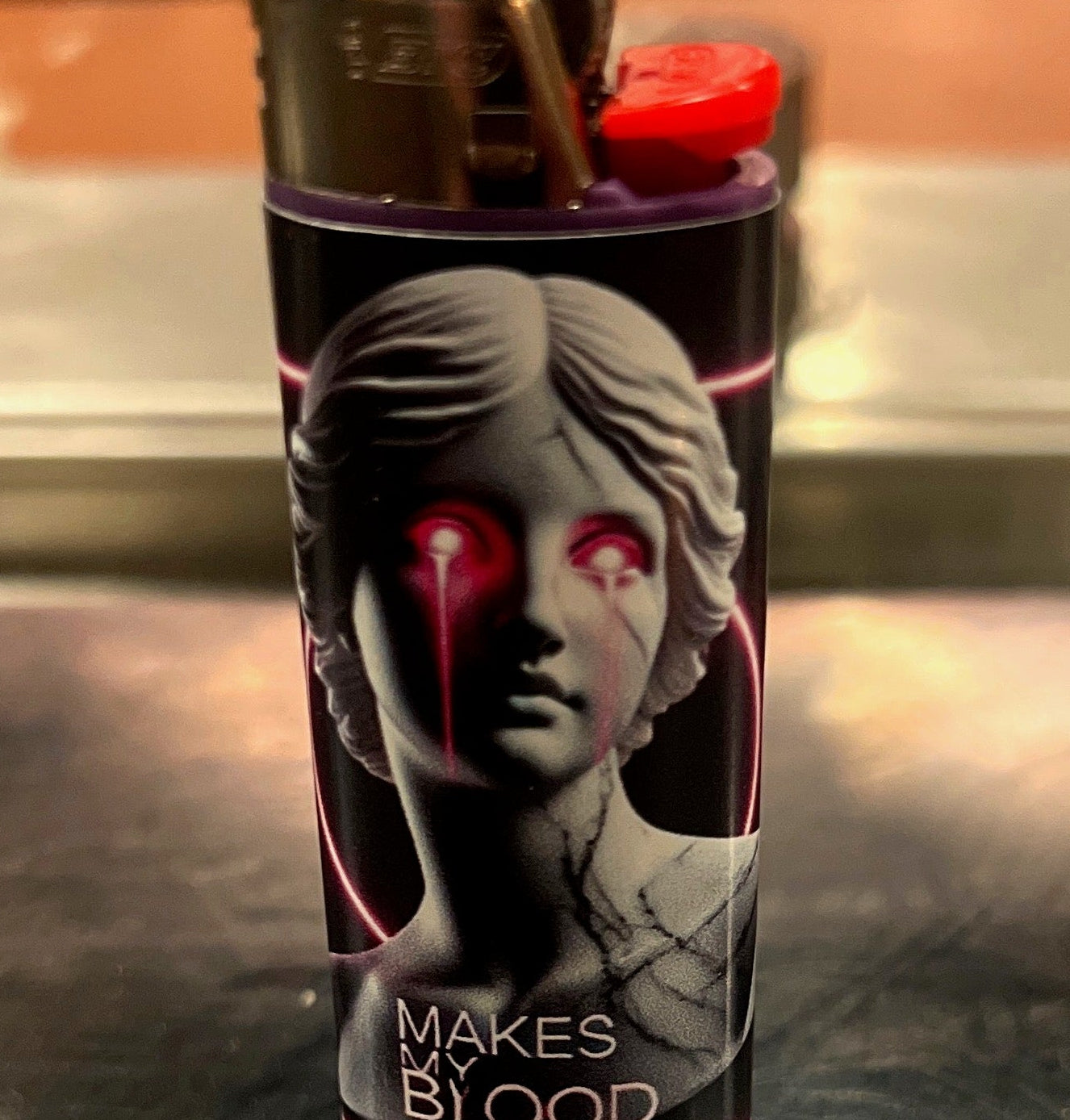 LIGHTER: MMBD Dripping Eyes Statue Light